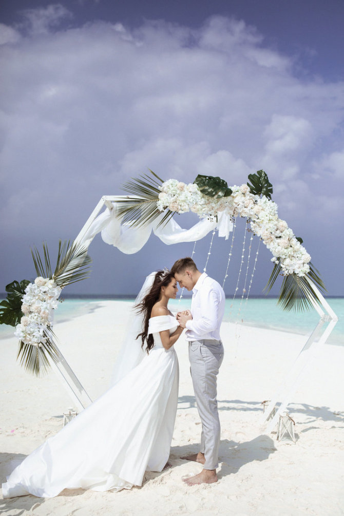Anos Rosso nuotr./Mokytojos Veronikos Naumovaitės vestuvės Maldyvuose