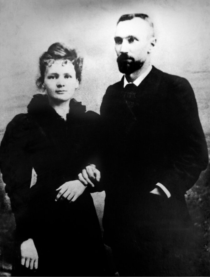 Vida Press nuotr./Pierre'as Curie ir jo žmona Marie Curie