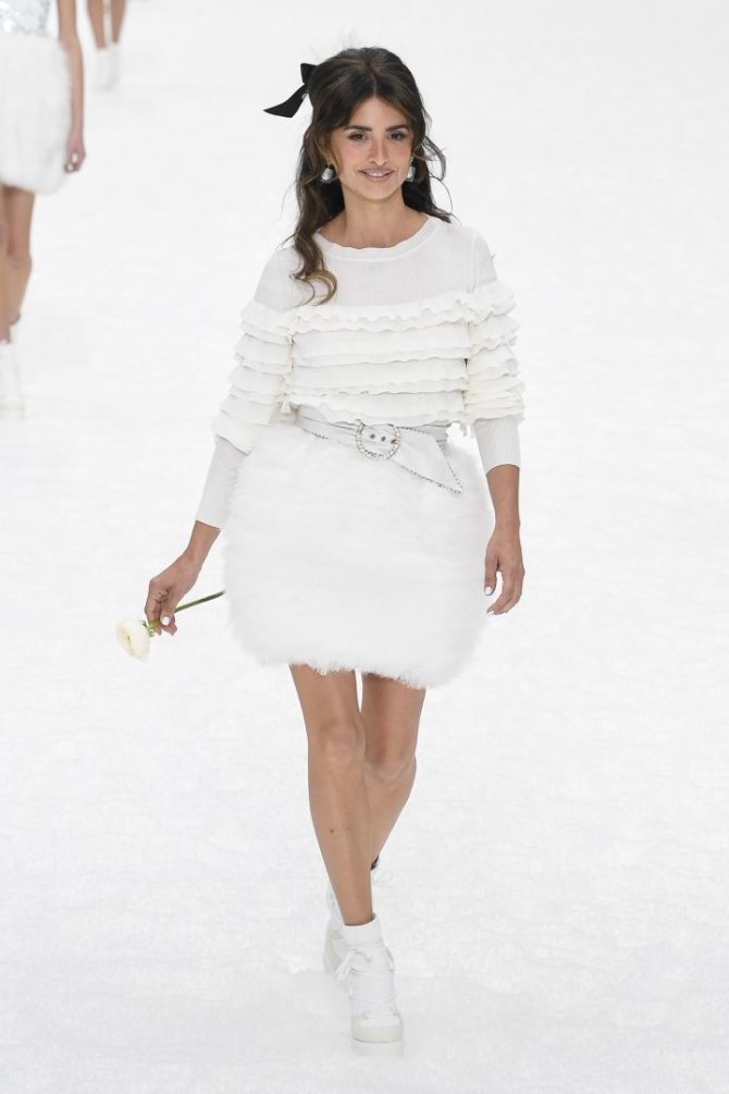 „Scanpix“/„SIPA“ nuotr./„Chanel“ 2019–2020 m. rudens ir žiemos kolekcija: Penélope Cruz