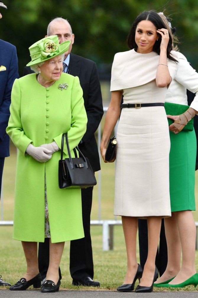 Vida Press nuotr./Sasekso hercogienė Meghan ir karalienė Elizabeth II