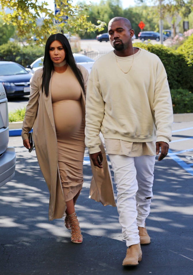 Vida Press nuotr./Kim Kardashian ir Kanye Westas