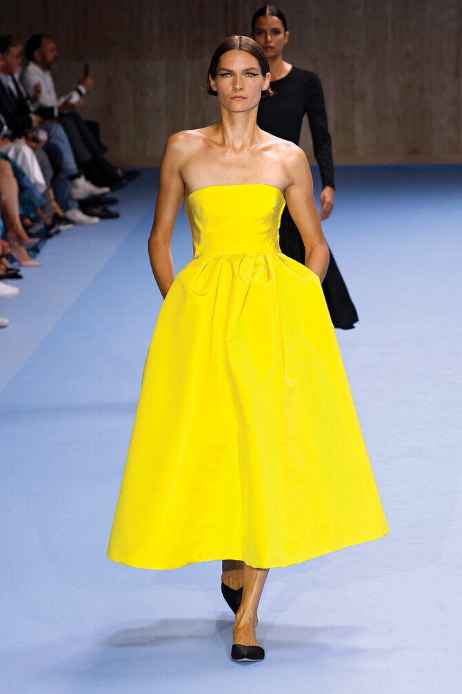 Vida Press nuotrauka/Kolekcija Carolina Herrera SS25