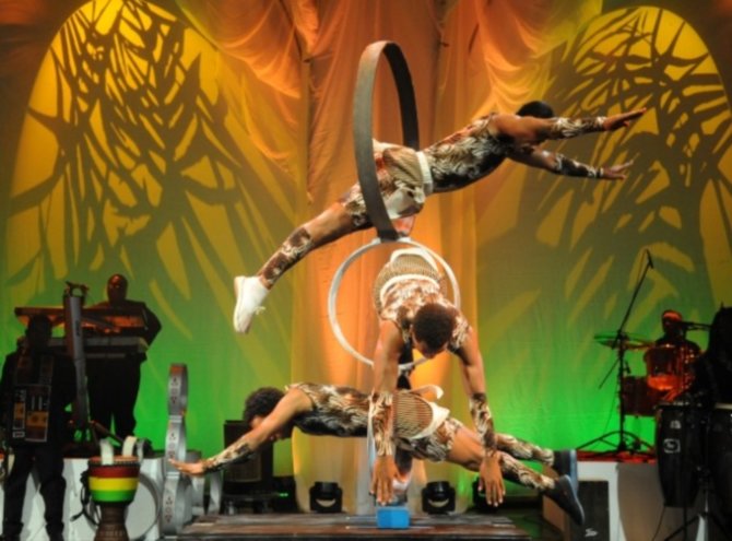 www.circus-mother-africa.com iliustr./Cirkas „Mother Africa – Madagaskaras“