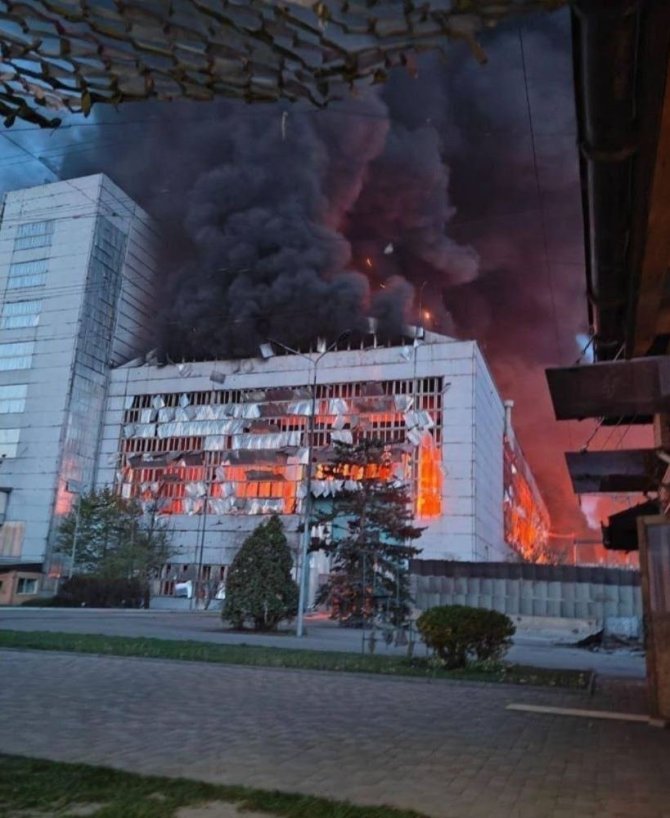 Stopkadras/Rusai sunaikino Trypilijos elektrinę Kyjivo srityje