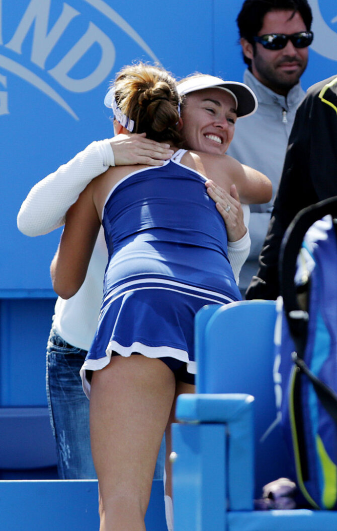 „Scanpix“ nuotr./Belinda Benčič ir Martina Hingis