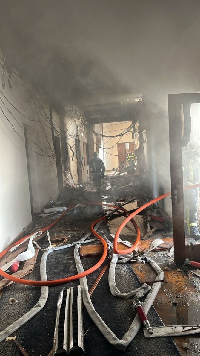 Ukrainos spec. tarnybų nuotr./Kyjive degė Ministrų Kabineto pastatas