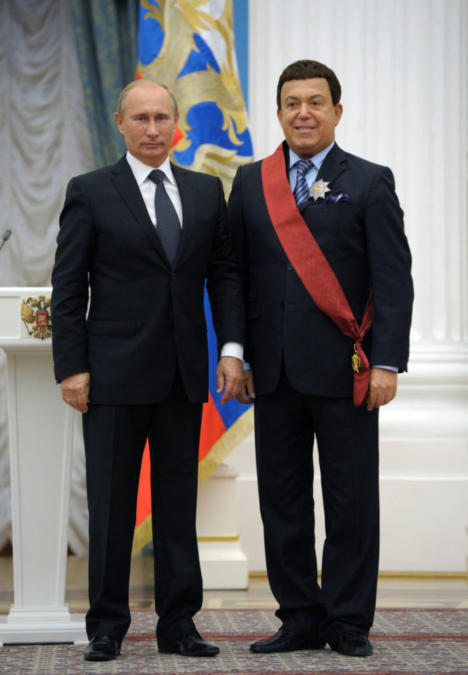 „Scanpix“ nuotr./Vladimiras Putinas ir Josifas Kobzonas