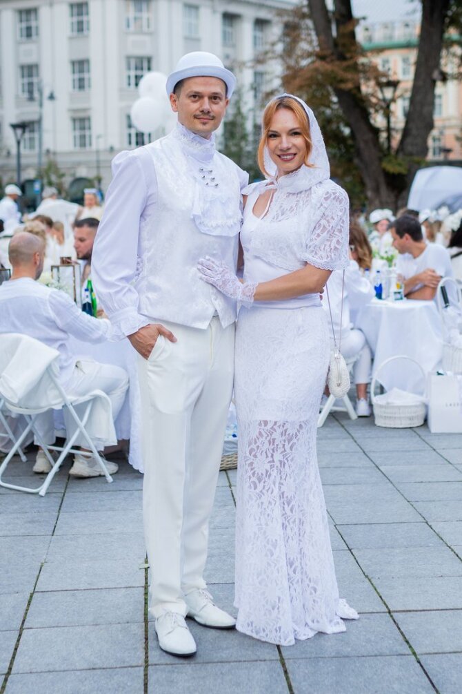 Roberto Riabovo / BNS nuotr./Baltoji vakarienė Kudirkos aikštėje