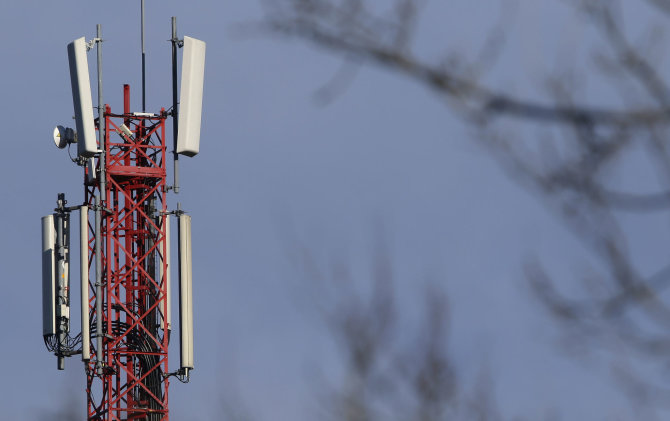 „Reuters“/„Scanpix“ nuotr./Mobiliojo ryšio bokštas su antenomis