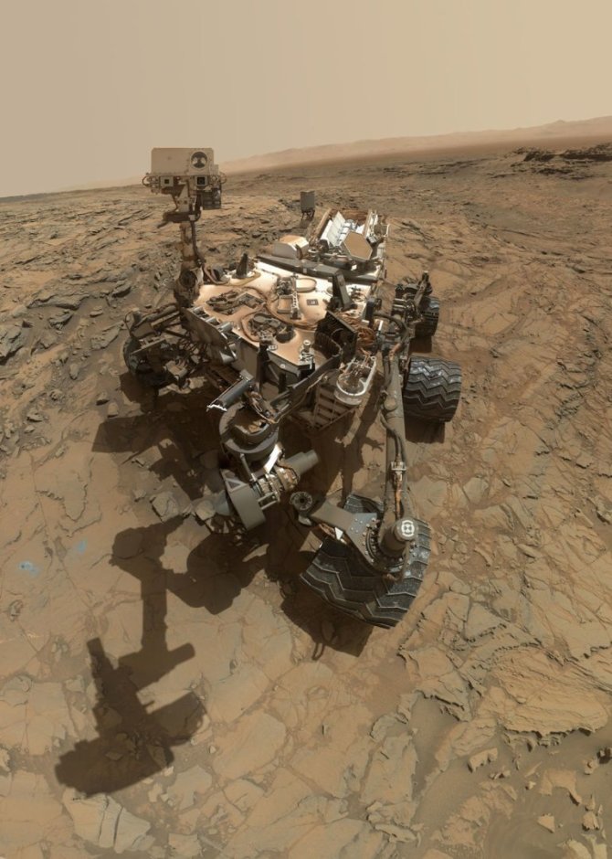 NASA/Curiosity nuotr./„Curiosity“ nufotografavo Marso kopas