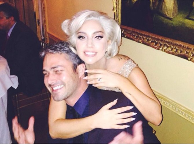 „Instagram“ nuotr./Lady Gaga ir Tayloras Kinney netrukus po sužadėtuvių
