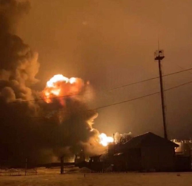 „Astra“/ „Telegram“/Rusijos Kursko srityje dega naftos saugykla