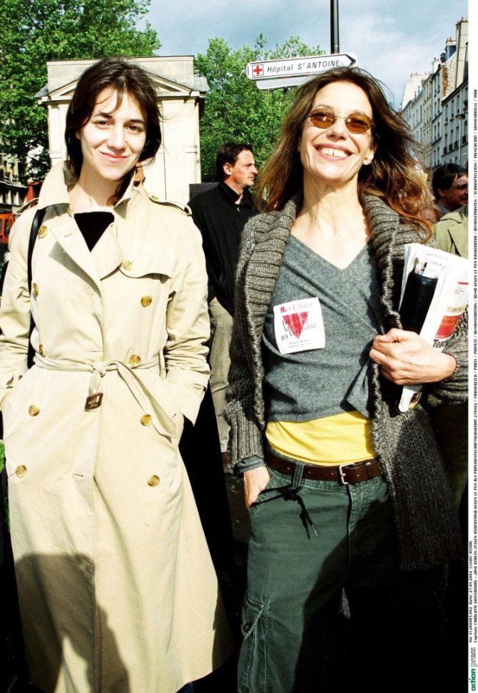 Vida Press nuotr./Charlotte Gainsbourg su motina Jane Birkin