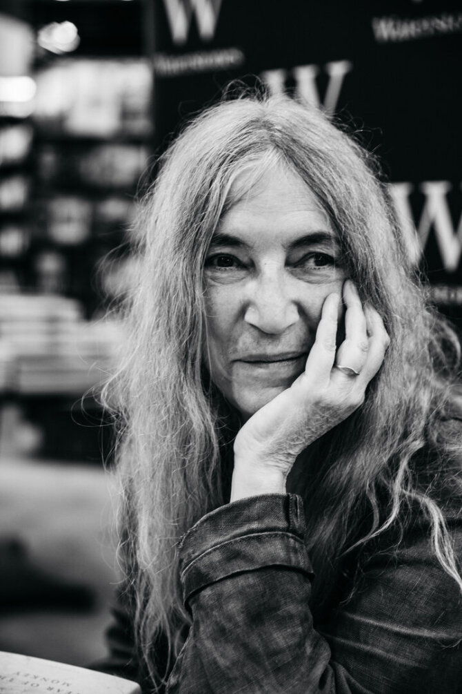 Vida Press nuotr./Dainininkė ir menininkė Patti Smith