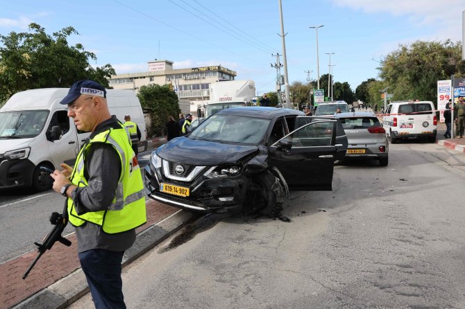 AFP/„Scanpix“ nuotr./Taranavimo incidentai Izraelio Raananos mieste