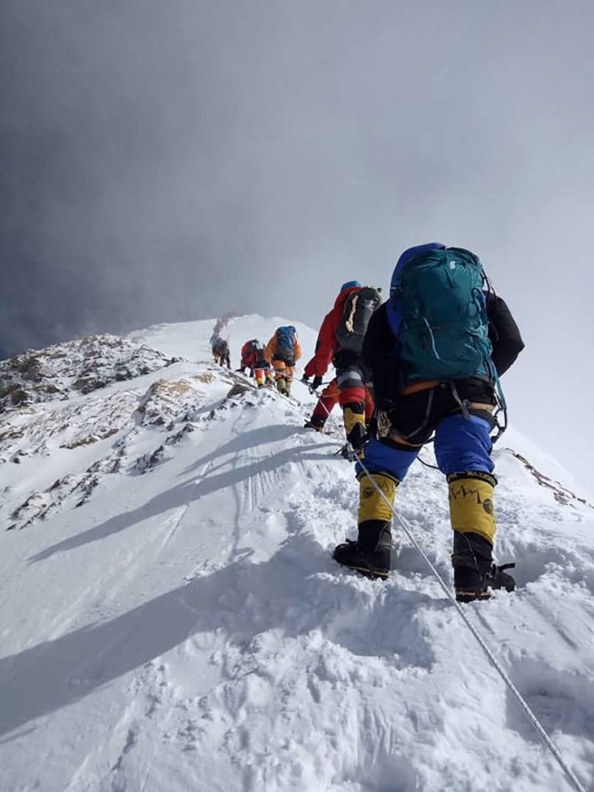 AFP/„Scanpix“ nuotr./Kopimas į Everestą