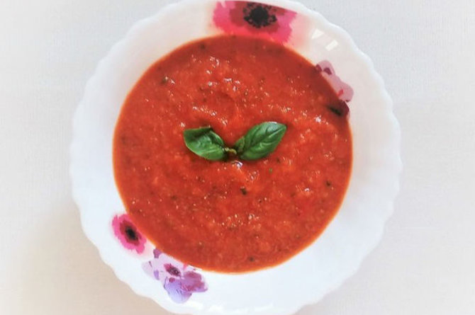 Trinta šalta pomidorų sriuba