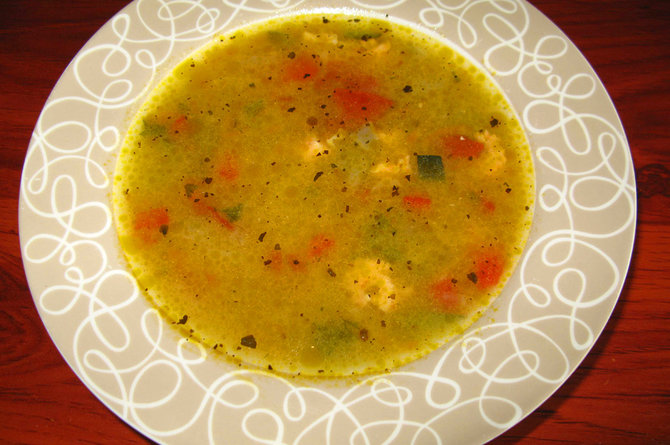 Daržovių sriuba su lašiša