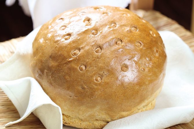 Senovinė kvietinė duona