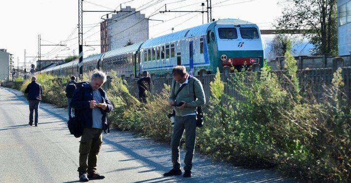In Italia, 5 ferrovieri sono morti investiti da un treno di notte