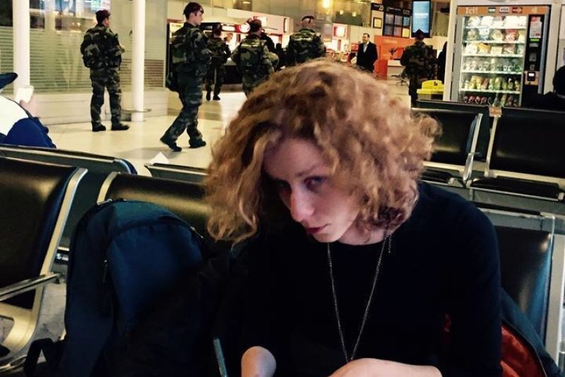 Dėl išpuolių Paryžiuje oro uoste įstrigo ir dainininkė Alina Orlova