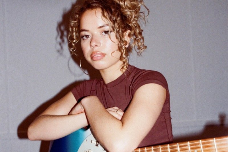 Britų muzikos žvaigždė Nilüfer Yanya surengs koncertą Lietuvoje