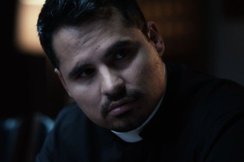 Michaelas Pena filme „Vatikano įrašai“