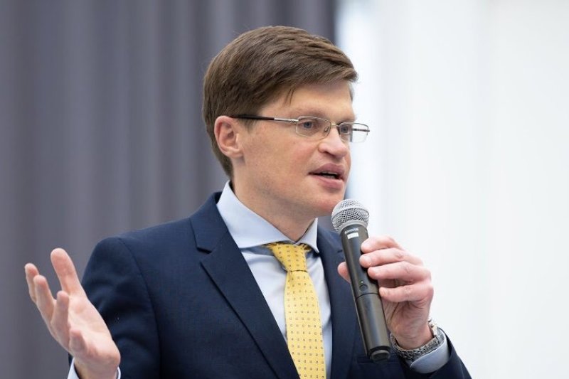 Dr. Audrius Alkauskas