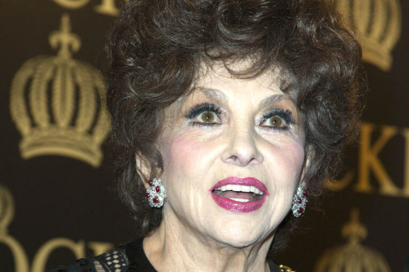 Gina Lollobrigida teisme laimėjo kovą su sūnumi dėl savo 51 mln. JAV dolerių vertės turto