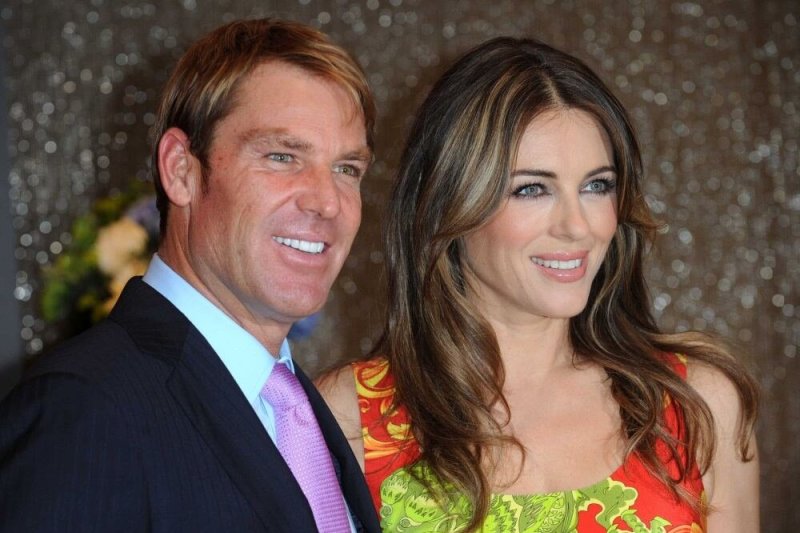 Shane'as Warne'as ir Elizabeth Hurley