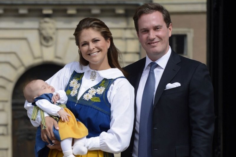 Švedijos princesė Madeleine ir Christopheris O'Neillas su dukra princese Leonore