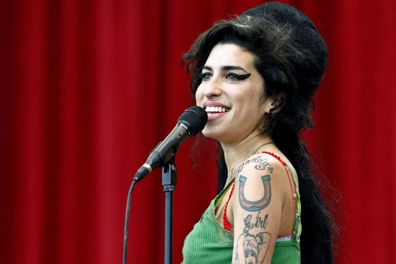 Prieš dvejus metus mirusios Amy Winehouse mama: „Niekada nesitikėjau, kad mano Amy sulauks 30-ies“