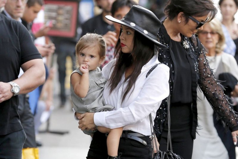 Kourtney Kardashian laukiasi dar vieno berniuko