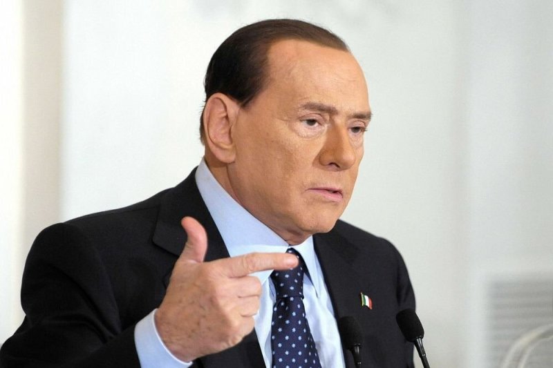 Silvio Berlusconi buvusiai žmonai mokės po 36 mln. eurų per metus