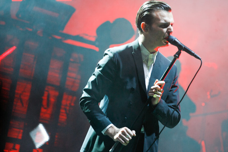 Vilniuje koncertuosiančios grupės „Hurts“ lyderis Theo Hutchcraftas: „Kritika mums nėra rodiklis“