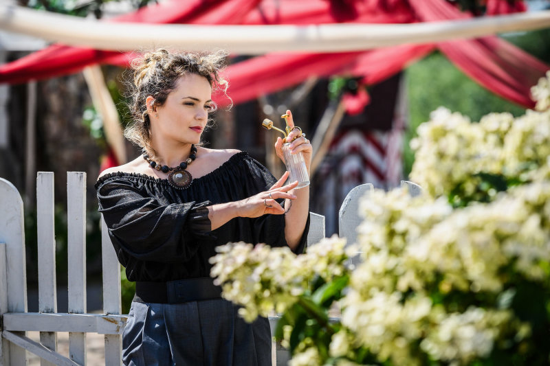 Savaitgalį svečių laukiantis Pakruojo dvaro festivalis žadins svečių uosles: gėlių natas išsaugojo amžiams