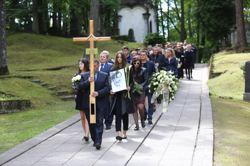 Vienas „Dviračio šou“ kūrėjų Gintaras Ruplėnas palaidotas Vilniaus Antakalnio kapinėse