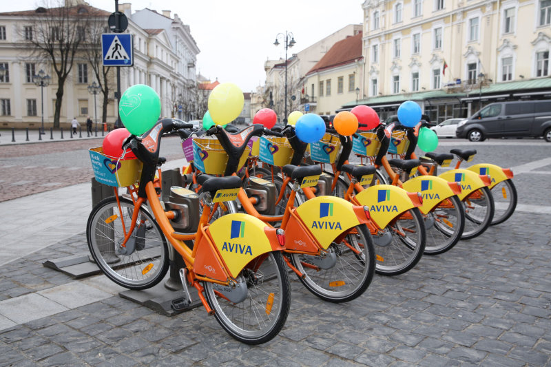 300 oranžinių dviračių vėl riedės Vilniaus gatvėmis