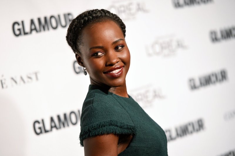 Lupita Nyong'o susitikinėja su „GQ“ stiliaus ir mados redaktoriumi