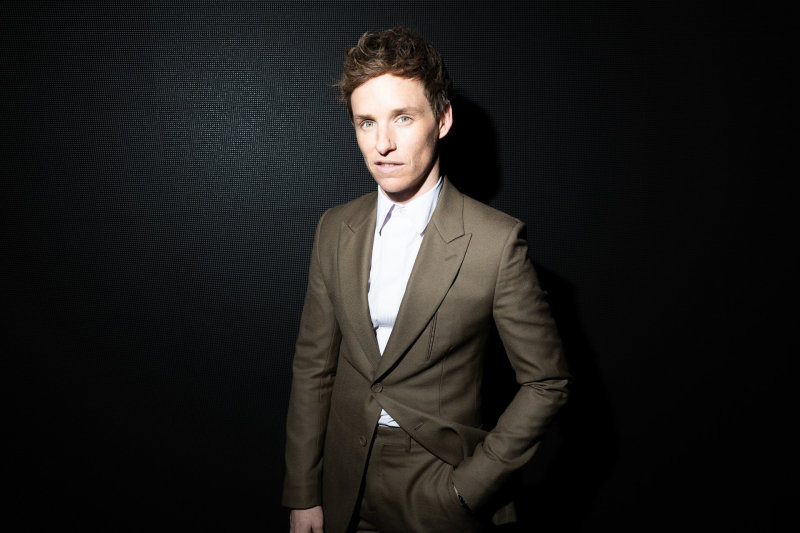 Eddie Redmayne’as: naujas aktoriaus herojus – dendis su snaiperio šautuvu