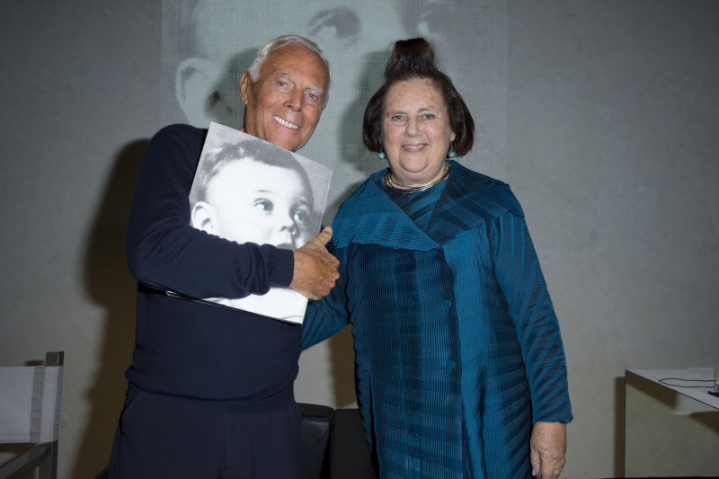 Mados žurnalistės Suzy Menkes ir Giorgio Armani pokalbiai virto išskirtine knyga