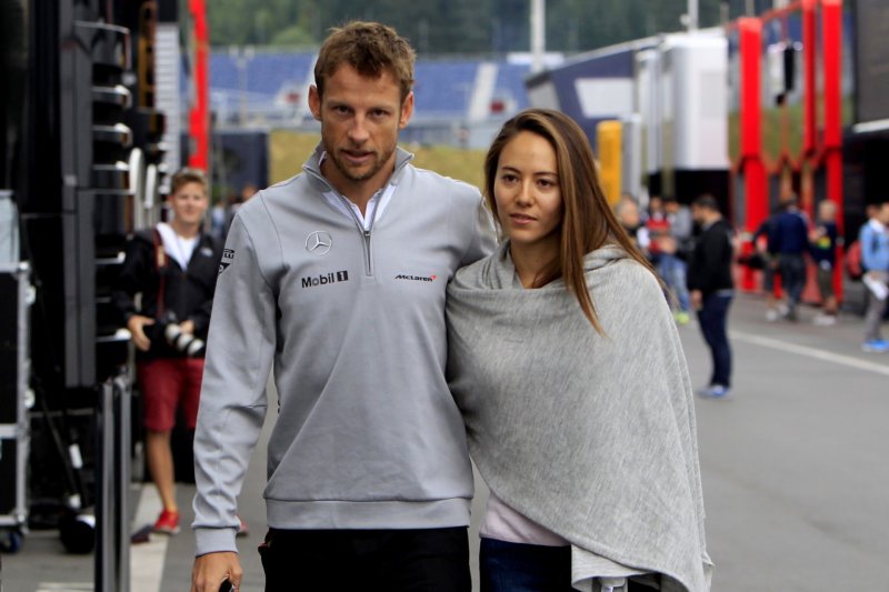 Jensonas Buttonas ir Jessica Michibata