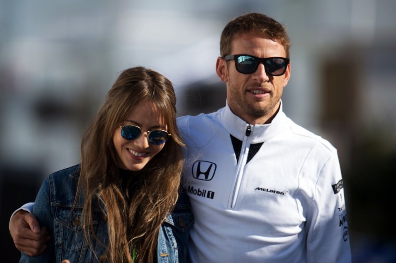 Jensonas Buttonas ir Jessica Michibata