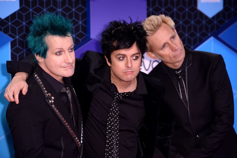 Rokeriai „Green Day“ pristato amerikietiškos svajonės įkvėptą dainą: „Ji žaloja daugybę žmonių“