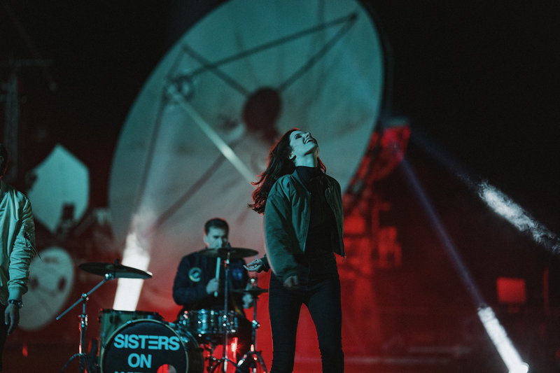 Grupė „Sisters On Wire“