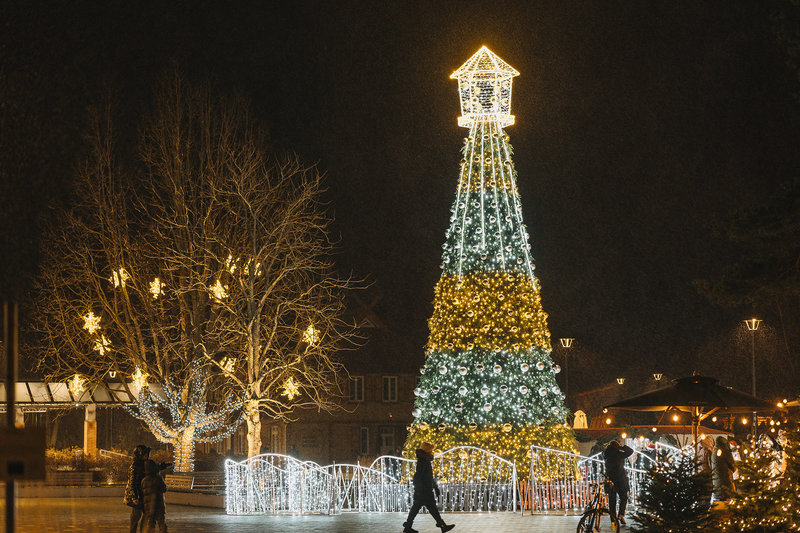 Nidos Kalėdų eglės įžiebimo šventės akimirkos