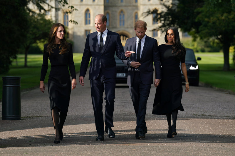 Princas Harry su Meghan Markle ir Velso princas Williamas su Velso princese Catherine apsilankė Vindzore