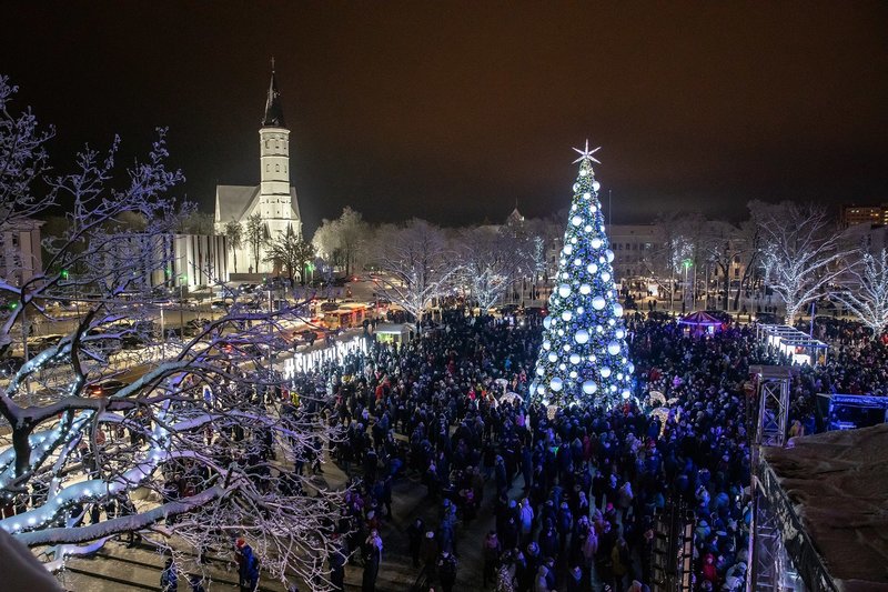 Kalėdų eglės įžiebimas Šiauliuose