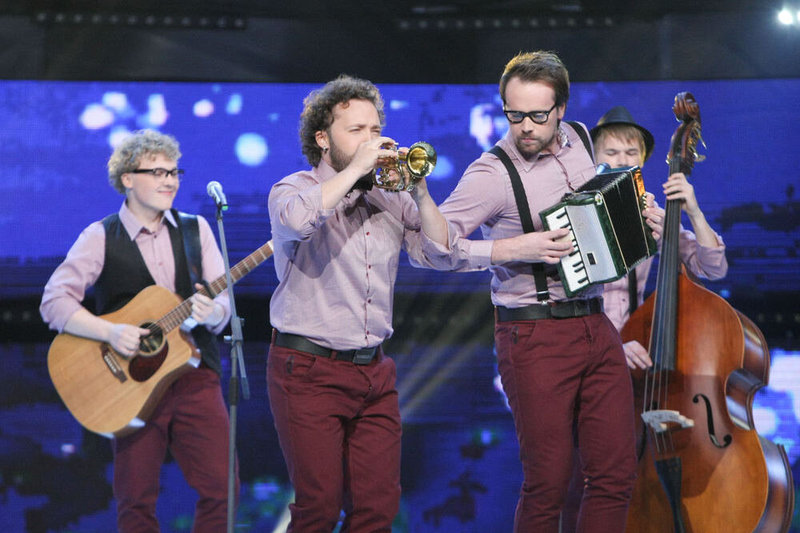 Nacionalinėje „Eurovizijos“ atrankoje debiutuosiantys „Saulės Broliai“ žiūrovams neš gėrį, grožį ir šviesą