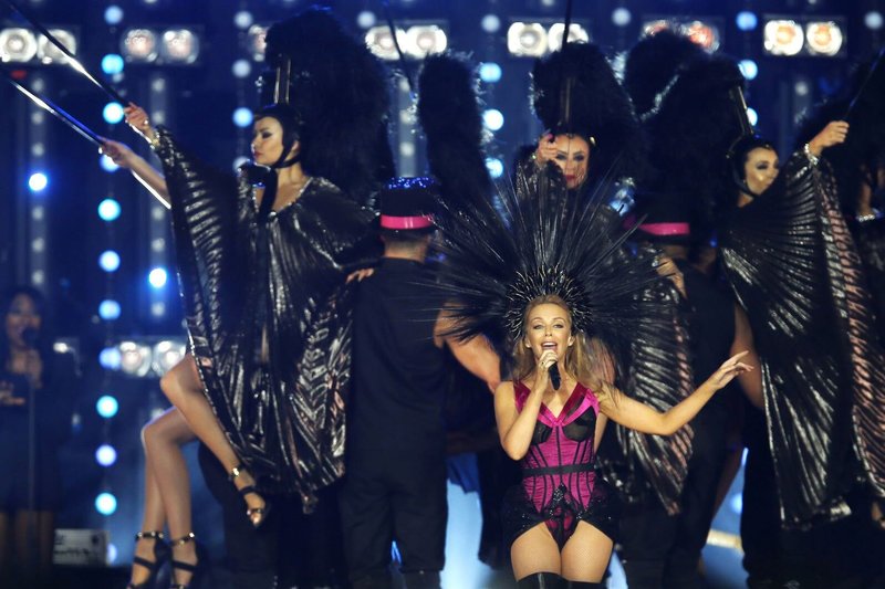 Kylie Minogue Sandraugos žaidynių uždarymo ceremonijoje